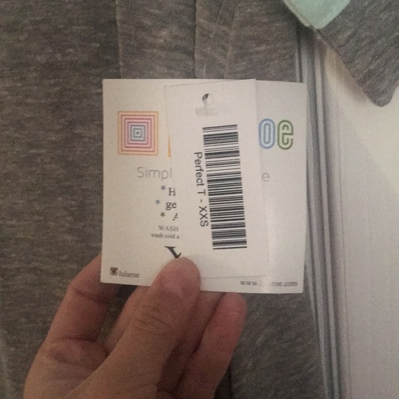 Lularoe perfect tee - Picture 2 of 3